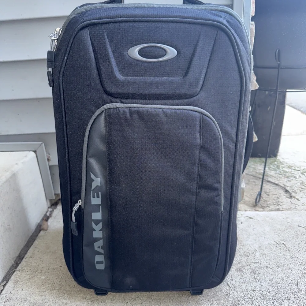 Large Oakley Gear Bag 23